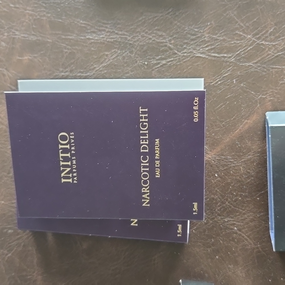 Perfume Samples - Picture 5 of 7